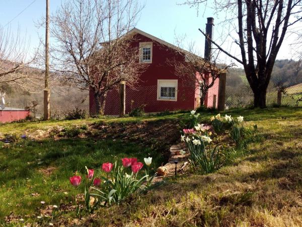 A la foto es mostra l'objecte Casa do Xastre situat a la ciutat de Baralla.