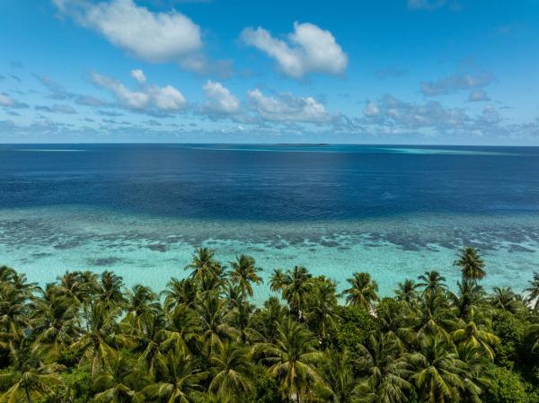 Kirulhiya Omadhoo - Live The Island Dream - Maldives
