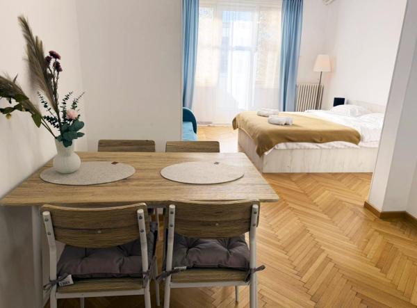 A la foto es mostra l'objecte OSHRY Bliss situat a la ciutat de Bucarest.