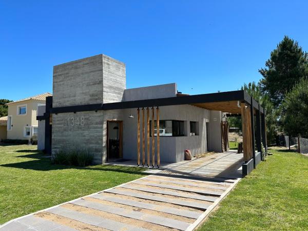 Casa Moderna, Barrio Nayades - Pinamar