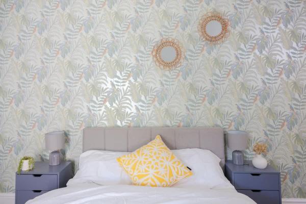 Joyful Management -Top Floor Apartment with home Feel Deco in M16, Manchester