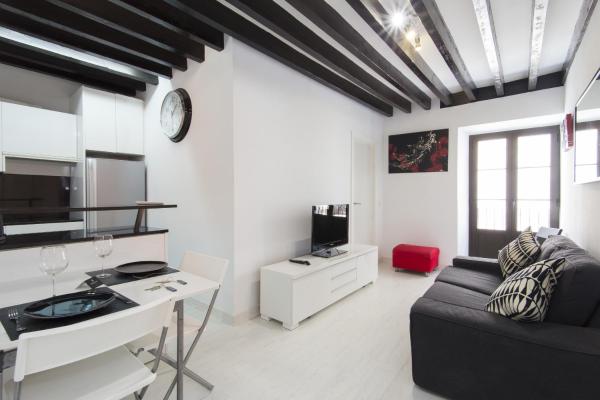 Black&white Apartment, Minimum Stay 30 Nights, By Priorityvillas - Palma de Majorque