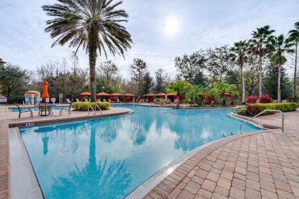 Close To Disney: Tuscana Resort Condo, Family Fun - Florida
