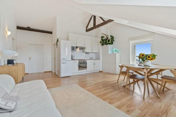 Modern 1-Bedroom near Train Station & Old Town, Luksemburg