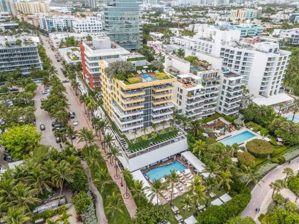 Oceanfront Retreat- South Beach Pool Amenities - Miami Beach, FL