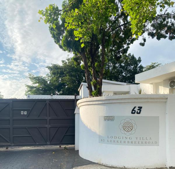 A la foto es mostra l'objecte 63 Lodging Villa situat a la ciutat de Thlabane.