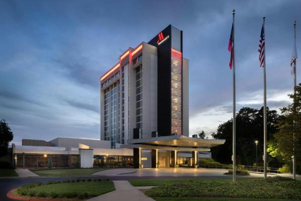 A la foto es mostra l'objecte Atlanta Marriott Perimeter Center situat a la ciutat de Atlanta.