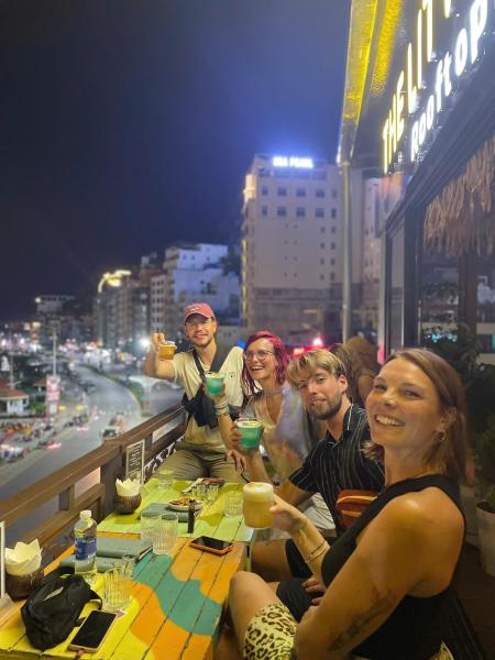 Nella foto è visibile l'oggetto The Little Leaf Hostel & Rooftop Bar situato nella città di Cat Ba.