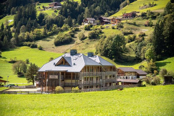 Mountain Exzelent Residence - Luxury Alpine Apartments - Valdaora