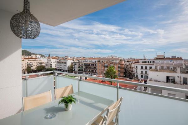 Sitges Spaces Oasis Penthouse 3 Bedroom, 2 Bathroom, Terrace, Pool, Sleeps Up To 6 - Sitges
