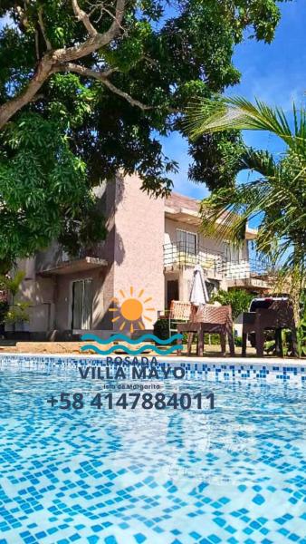 Habitación Triple Equipada, Posada Villa Mayo a 5 minutos de Playa Parguito