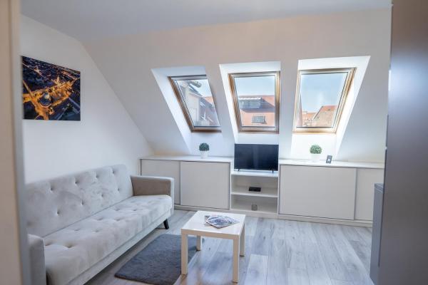 Na fotografii je vidět objekt Antracit Apartman - Csendes belvárosi szállás, saját garázzsal nacházející se ve městě Pécs.