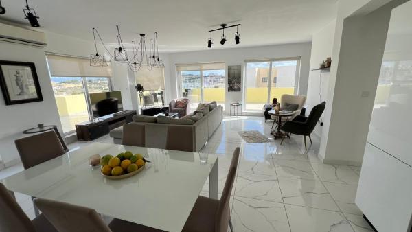 Renata's Three Bedrooms Penthouse With Sea View - Malta