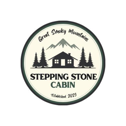 A la foto es mostra l'objecte Stepping Stone cabin situat a la ciutat de Sevierville.