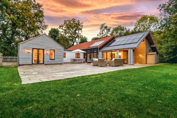 Missys House In The Woods - Stamford