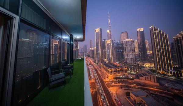 A la foto es mostra l'objecte Amazing Burj Khalifa Views with Highest Infinity pool situat a la ciutat de Dubai.