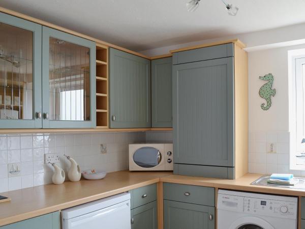 Фотография 8: Making Waves