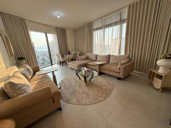 På billedet ses objektet Luxury 2-Bedroom APT - Sea Views in Saadiyat Island beliggende i byen Ḩayl.