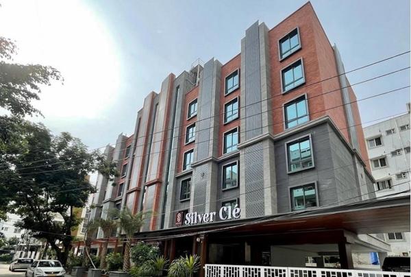 A la foto es mostra l'objecte Hotel Silver Cle Hitech City Madhapur situat a la ciutat de Madhapur.