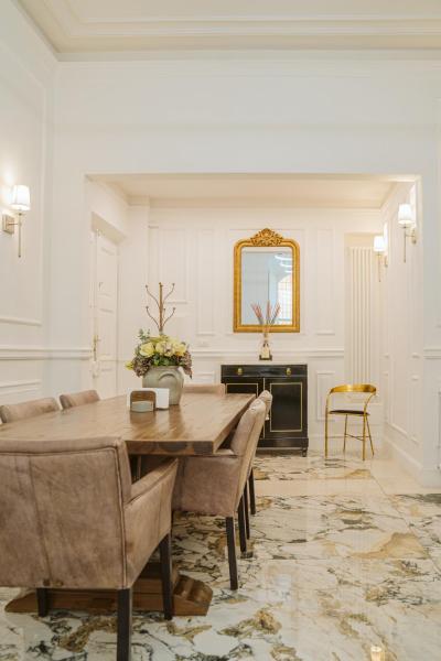 Spadalux Apartment - 3 Br 4 Bath Luxury Apt - Prato