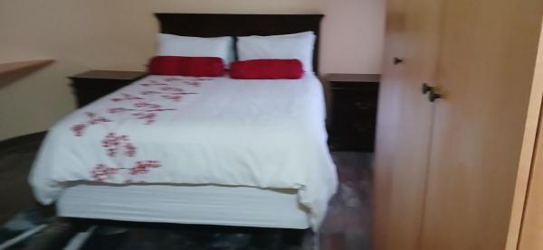 Na fotografii je vidět objekt Bright Light self catering nacházející se ve městě Equestria.