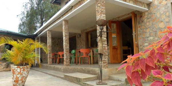 A la foto es mostra l'objecte Dutchess Hotel and Restaurant situat a la ciutat de Kibale.