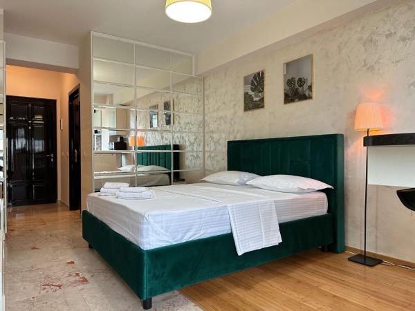 Green Accommodation In Iassy Copou Park Stadium And Hospitals - Valea Lupului