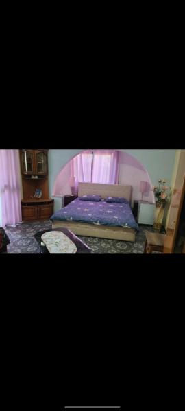 A la foto es mostra l'objecte Mance house situat a la ciutat de Draç.