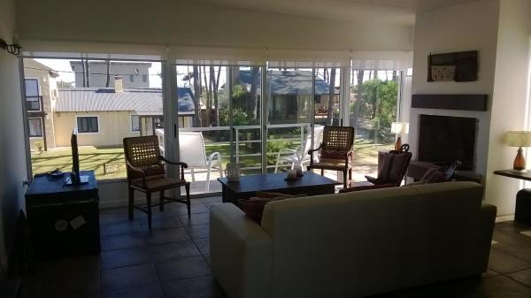The photo shows the Ocean Park Punta del Este House located in the city of Ocean Park.