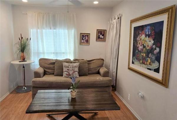 A la foto es mostra l'objecte Unit 4 - Walkable Roosevelt Row 1BR 1BA Downtown Stay situat a la ciutat de Phoenix.