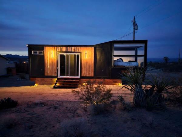 På billedet ses objektet Arizona Adventure Awaits: Glamping Rental Offering Exquisite Views beliggende i byen Meadview.