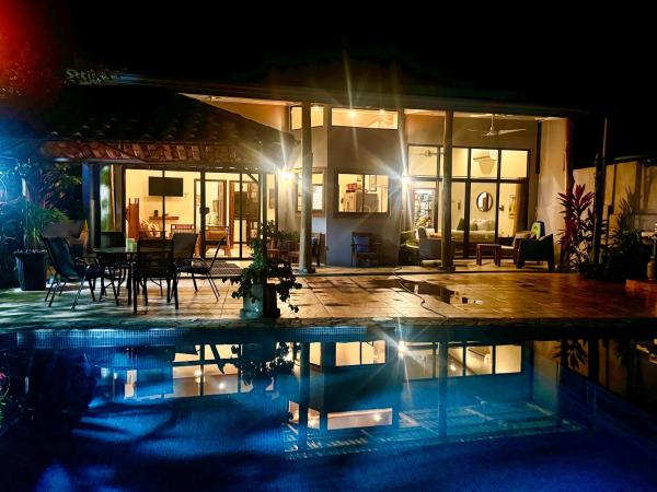 Jungle Glory Home Arriba - Manuel Antonio