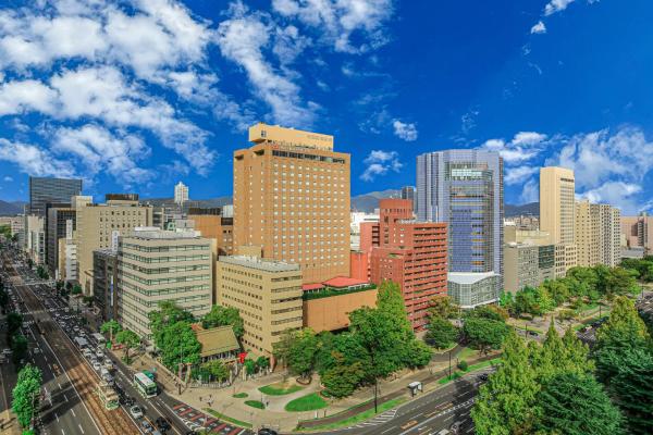 Na zdjęciu widoczny jest obiekt ANA Crowne Plaza Hiroshima by IHG położony w mieście Hiroszima.