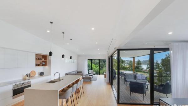 Austral House - Ultimate Coastal Retreat - Terrigal