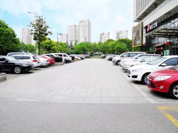 På billedet ses objektet Jinjiang Inn Suzhou Wuzhong Wanda Plaza Canglang New Estate beliggende i byen Suzhou.