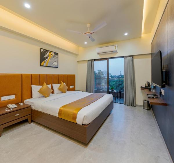 Na zdjęciu widoczny jest obiekt Hotel The Golden Oaks, Kolhapur położony w mieście Kolhapur.
