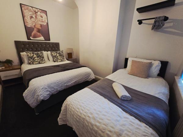 Room 2 Shared house in Kensington, Ливерпуль