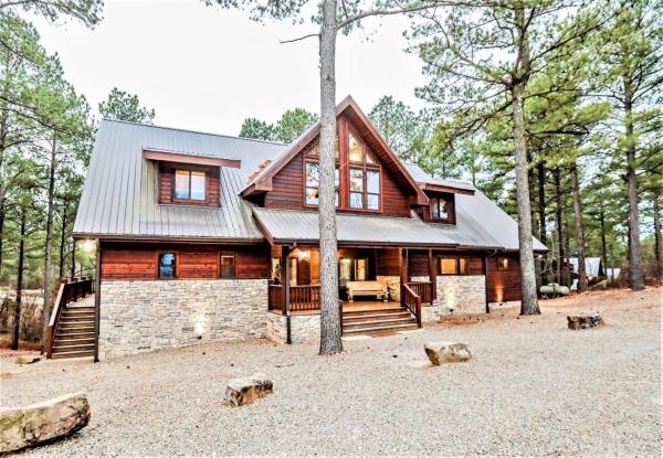 På bildet vises objektet Grand Getaway som ligger i byen Broken Bow.