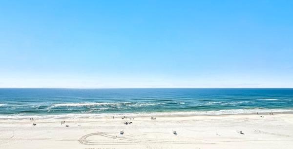 Beachfront Bliss! 1800 Sq Ft Spacious 3br Sleeps 12 - Oceans 9d - Foley, AL
