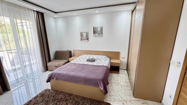 Nella foto è visibile l'oggetto Apartmani Bar Zeleni Pojas situato nella città di Bar.