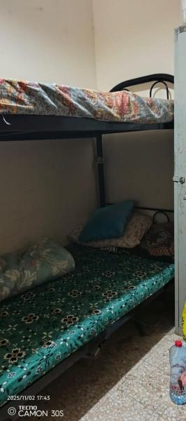 Fotografia 3: Mixed dormitory, only for Indians