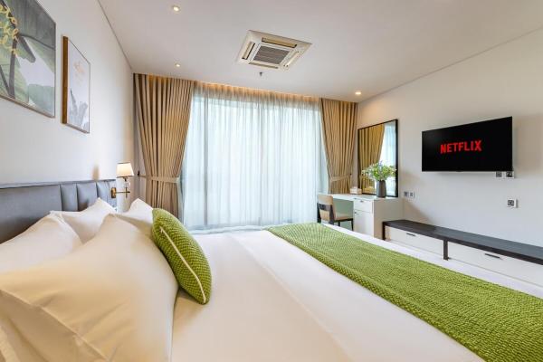 Căn Hộ Luxury Golden Bay Với Bể Bơi Vô Cực Và Bồn Tắm - 다낭