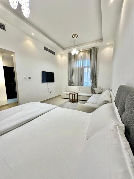 Na fotografii je vidět objekt 1-Bedroom Apartment with Balcony, Ajman nacházející se ve městě Adžmán.