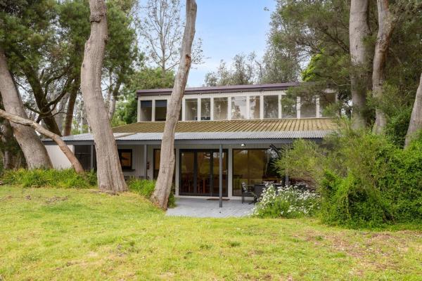 Banksia Waterfront Beachhouse - Balnarring