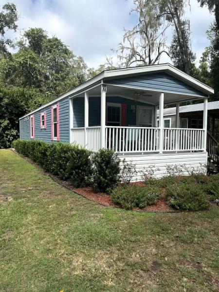 Stunning Cottage By The Rainbow River With Fantastic Amenities For A Wonderful Florida Escape - Dunnellon, FL
