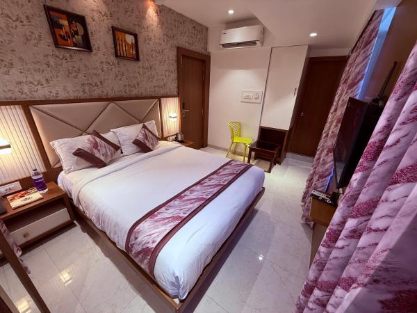 A la foto es mostra l'objecte Hotel Pearl Residency Thane situat a la ciutat de Thane.