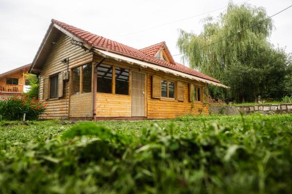 A la foto es mostra l'objecte Doka Cabana Rustica situat a la ciutat de Mărgineni.