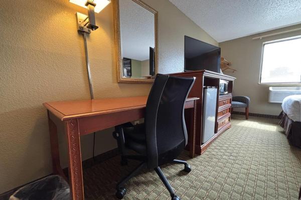 Foto 6: Super 8 by Wyndham Pontiac