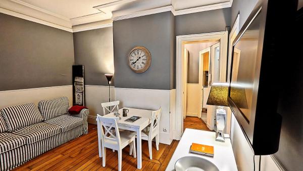 Central Paris Apartment Near Champs Elysees - Clichy