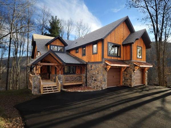 Rustic Cedar Rock Townhome At Eagles Nest - Banner Elk, NC